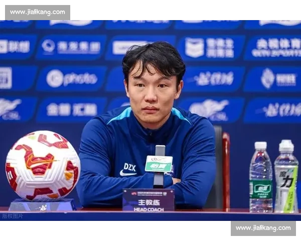 中超焦点战:三镇 2-2 逼平争冠热门,邓卓翔变阵激活防守反击 中超焦点战:三镇 2-2 逼平争冠热门,邓卓翔变阵激活防守反击